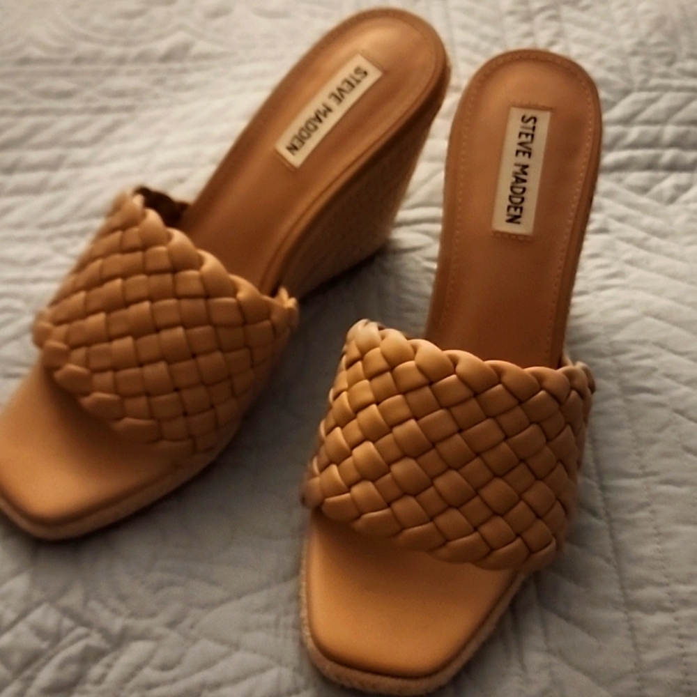 Steve Madden wedges